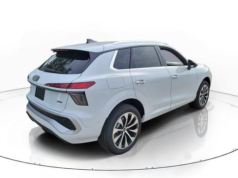 New 2026 Audi Q3 quattro 2.0T AWD/4WD image 4