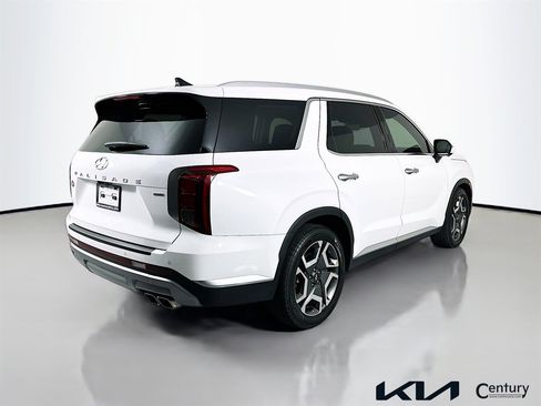 Used 2023 Hyundai Palisade SEL w/ Premium Package AWD/4WD image 5