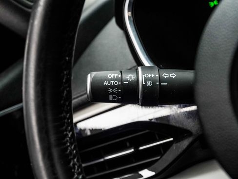 Used 2023 Acura MDX SH-AWD w/ Advance Package image 33