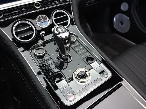 Used 2025 Bentley Continental GTC image 34