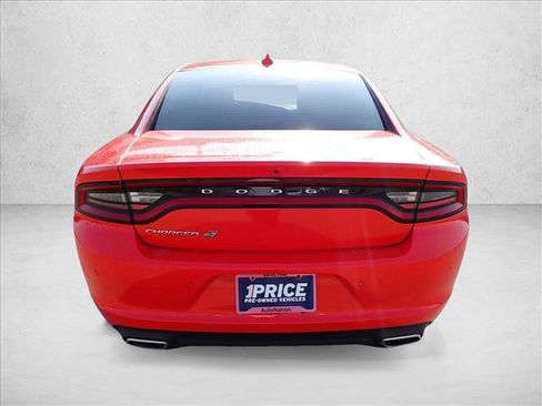 Used 2022 Dodge Charger SXT AWD/4WD image 3