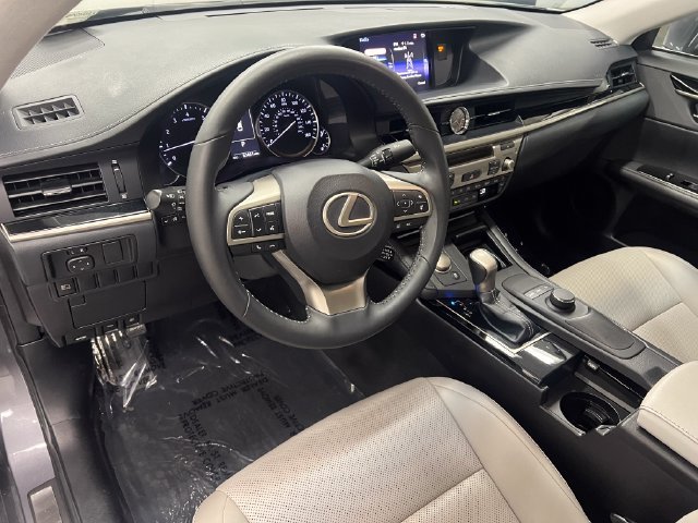Used 2018 Lexus ES 350 w/ Accessory Package 2 FWD image 16