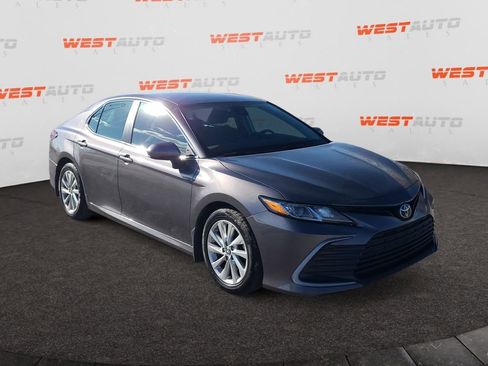 Used 2023 Toyota Camry LE FWD image 7