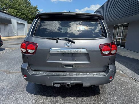 Used 2018 Toyota Sequoia Platinum w/ Preferred Accessory Package AWD/4WD image 7