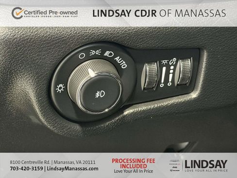 Used 2024 Chrysler Pacifica Premium FWD image 30