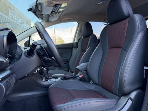 Used 2023 Subaru Crosstrek 2.0i Premium w/ Popular Package #3 image 17