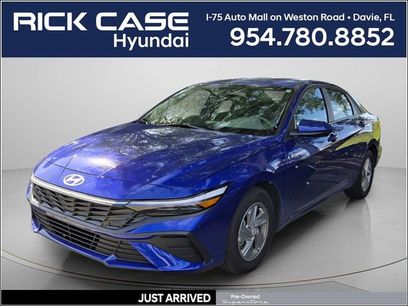 Used 2025 Hyundai Elantra SE w/ Cargo Package