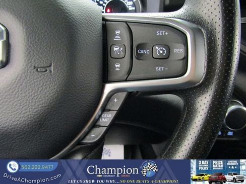 Used 2025 RAM 1500 Warlock AWD/4WD image 32