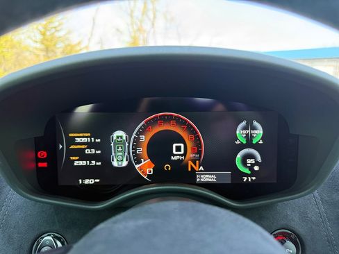 Used 2020 McLaren 600LT Spider RWD image 14