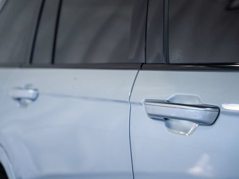 Used 2024 Jeep Grand Cherokee Summit AWD/4WD image 17