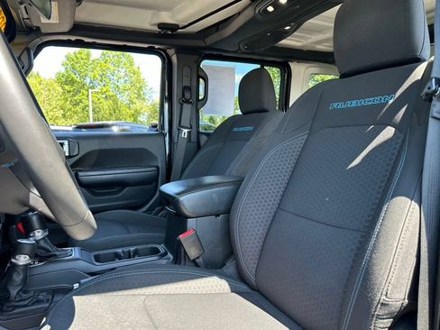 Used 2024 Jeep Wrangler Unlimited Rubicon 4xe AWD/4WD image 36