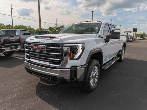New 2025 GMC Sierra 2500 SLT w/ SLT Premium Package AWD/4WD image 3