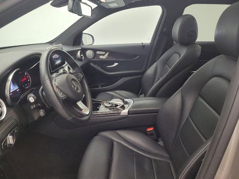 Used 2019 Mercedes-Benz GLC 300 4MATIC image 17