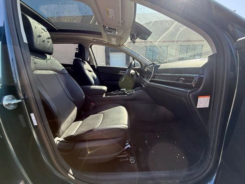 Used 2024 Kia Sportage EX w/ EX Premium Package image 12