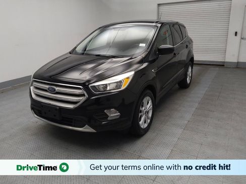 Used 2019 Ford Escape SE image 1