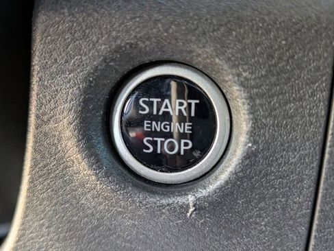 Used 2024 Nissan Frontier SV w/ SV Convenience Package image 27