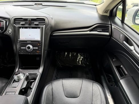 Used 2019 Ford Fusion Titanium FWD image 24