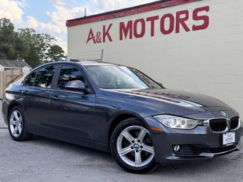 Used 2013 BMW 328i xDrive Sedan AWD/4WD image 1