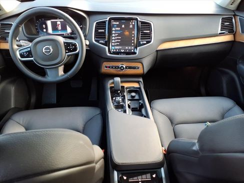 Used 2025 Volvo XC90 T8 Plus w/ Protection Package Premier image 12