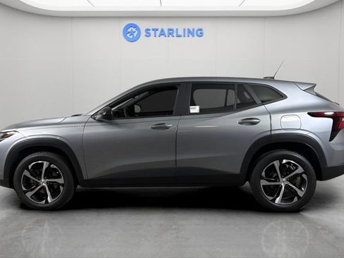 Certified 2024 Chevrolet Trax RS w/ Sunroof Package FWD image 3