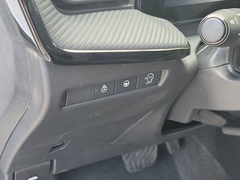 New 2026 Nissan Kicks SR image 24