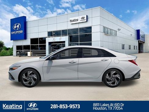 New 2026 Hyundai Elantra SEL Sport image 3