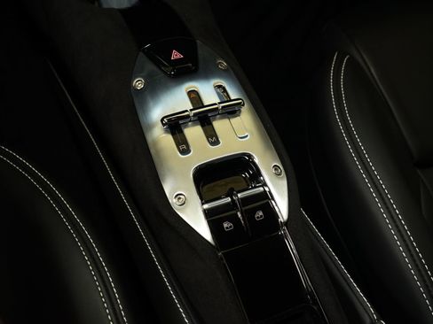 Used 2022 Ferrari SF90 Stradale AWD/4WD image 23