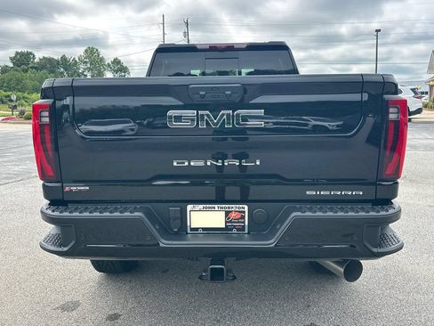 New 2026 GMC Sierra 2500 Denali Ultimate AWD/4WD image 7
