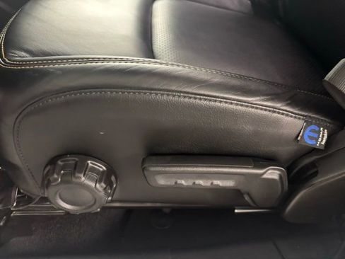 Used 2025 Jeep Wrangler Unlimited Sport AWD/4WD image 15