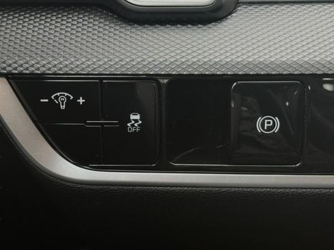 Used 2025 Kia Sportage LX image 22