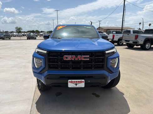 Used 2025 GMC Canyon Elevation RWD image 2