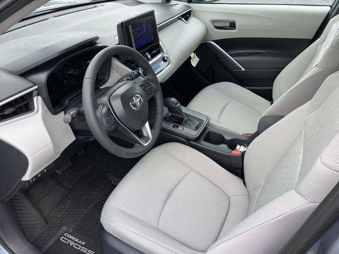 New 2026 Toyota Corolla Cross LE FWD image 9