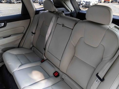 Used 2023 Volvo XC60 T8 Core image 21