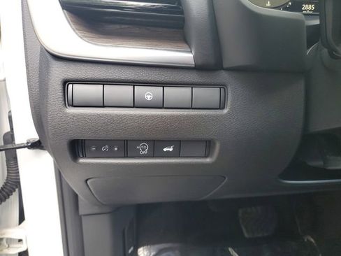 Used 2025 Nissan Rogue Platinum FWD image 28