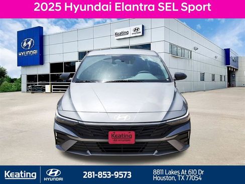 Certified 2025 Hyundai Elantra Sport FWD image 2