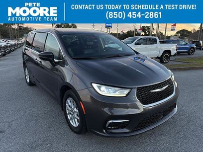 Used 2023 Chrysler Pacifica Touring-L