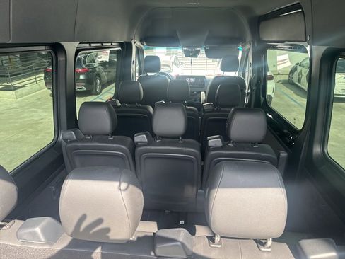 Used 2024 Mercedes-Benz Sprinter 2500 image 7