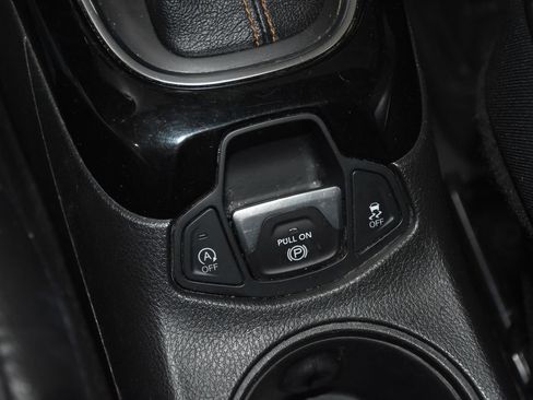 Used 2018 Jeep Compass Limited AWD/4WD image 27