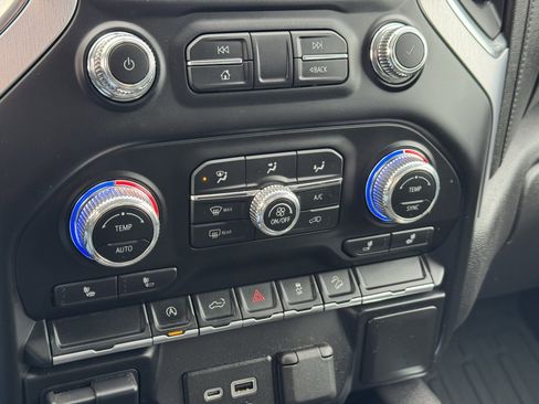 Used 2021 GMC Sierra 1500 Elevation image 29