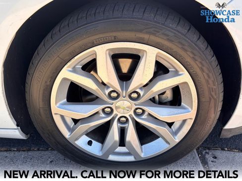 Used 2018 Chevrolet Impala LT w/ LT Entertainment Package FWD image 7