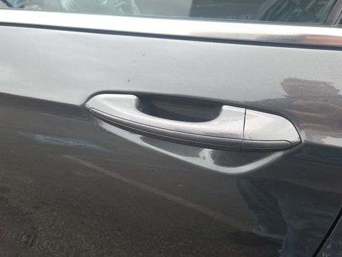 Used 2019 Ford Fusion SE image 16