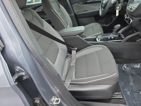 Used 2021 Chevrolet TrailBlazer LS AWD/4WD image 23