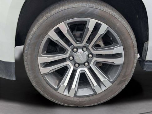 Used 2019 GMC Yukon Denali w/ Denali Ultimate Package AWD/4WD image 38