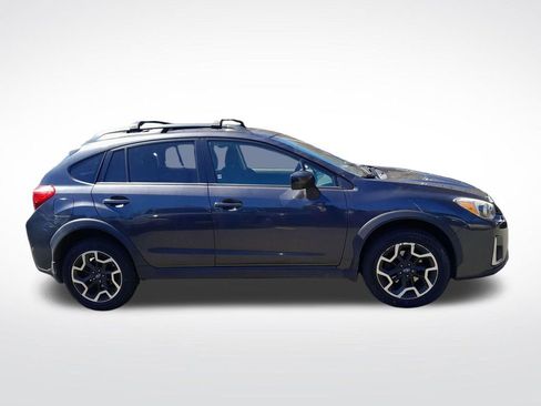 Used 2017 Subaru Crosstrek 2.0i Premium image 9