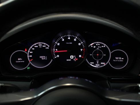 Used 2022 Porsche Cayenne Platinum Edition image 29