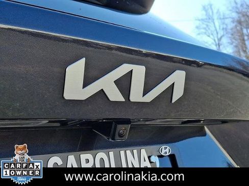 Used 2025 Kia Sorento LX image 29