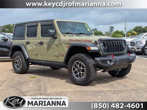 Used 2025 Jeep Wrangler Unlimited Rubicon w/ Convenience Group AWD/4WD image 1