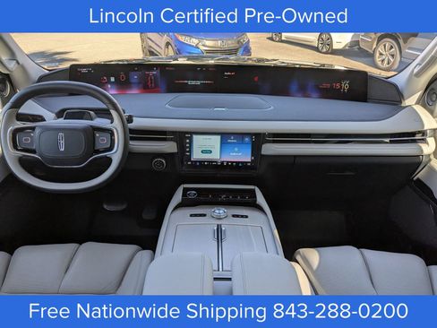 Certified 2025 Lincoln Navigator Reserve image 17