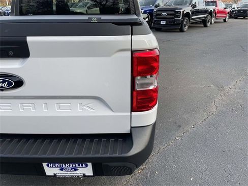 Used 2025 Ford Maverick XL w/ Equipment Group 102A image 32