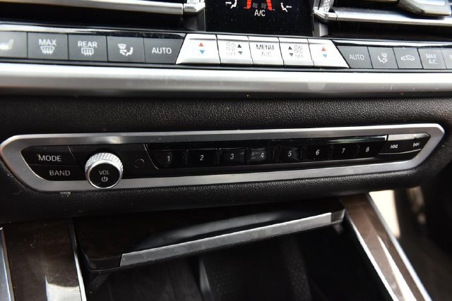Used 2022 BMW X5 xDrive40i w/ Executive Package AWD/4WD image 16